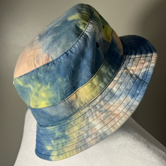 Tie-Dye adult Bucket Hat pocket on the inside - Picture 1 of 9